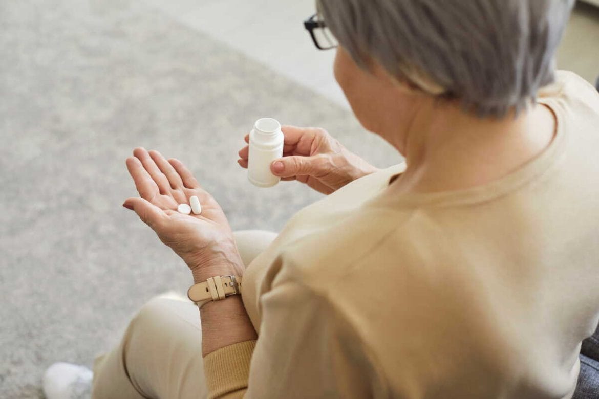 Vitaminai moterims po 50 metų – kasdienis maisto papildų vartojimas